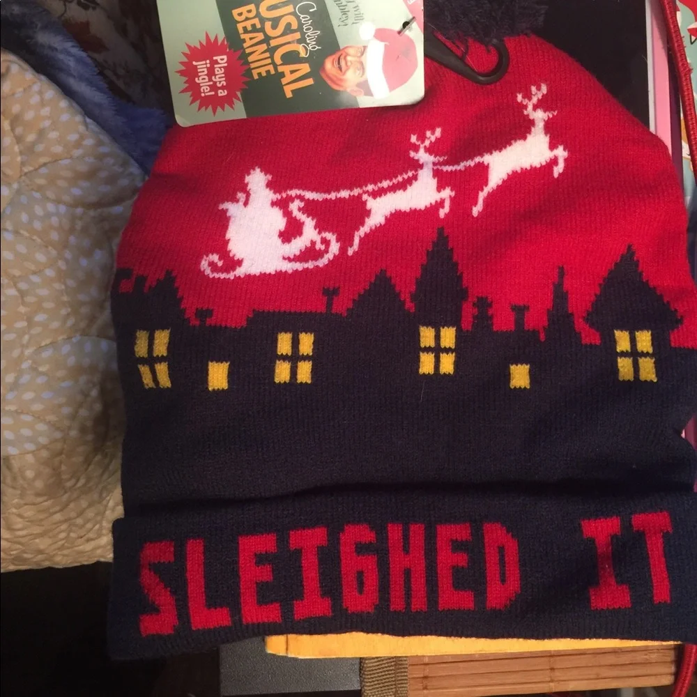 💘Wembley “Sleighed it” Musical Beanie🦌🎅🌃🕯🎶🔔